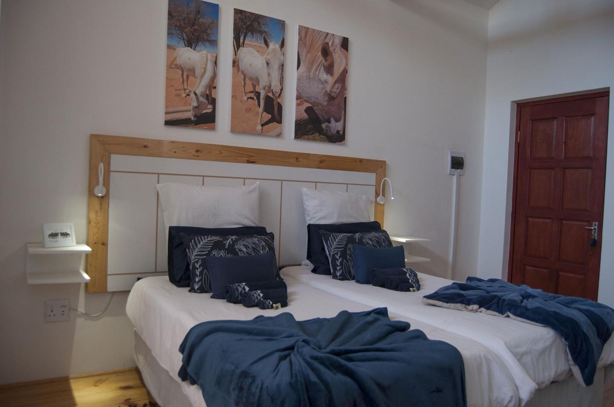 Wildhorses B&B And Self Catering Lüderitz Exteriör bild