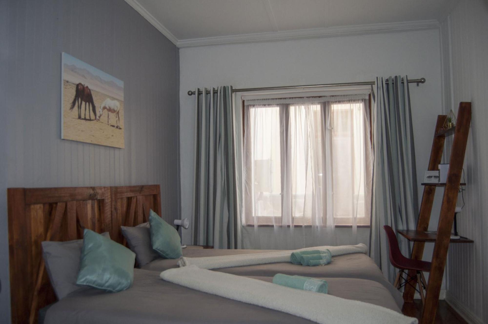 Wildhorses B&B And Self Catering Lüderitz Exteriör bild