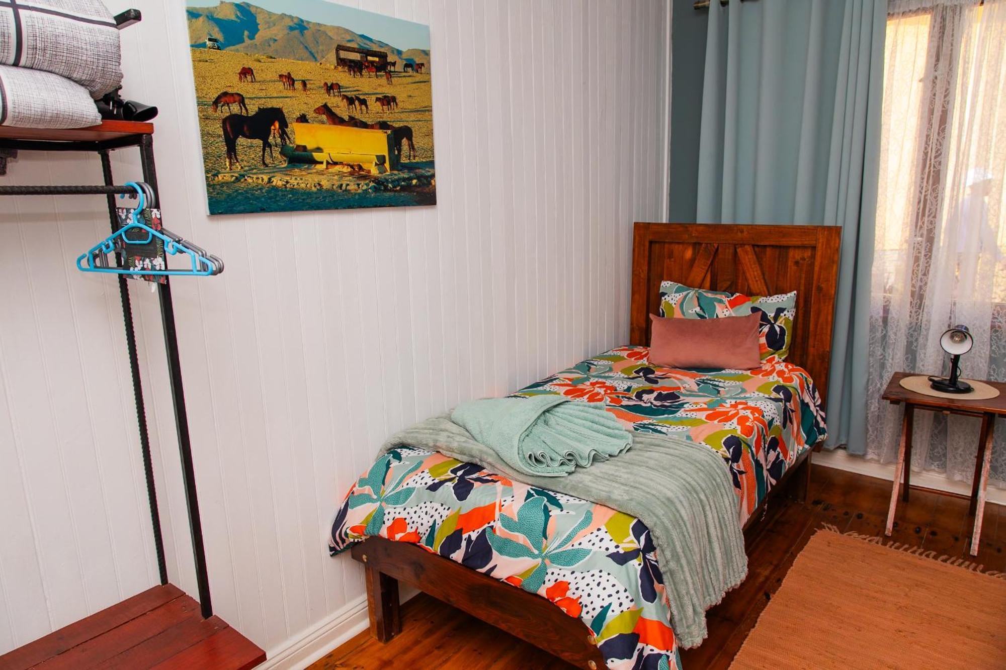 Wildhorses B&B And Self Catering Lüderitz Exteriör bild