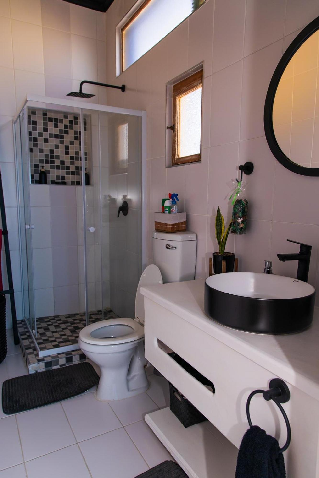 Wildhorses B&B And Self Catering Lüderitz Exteriör bild