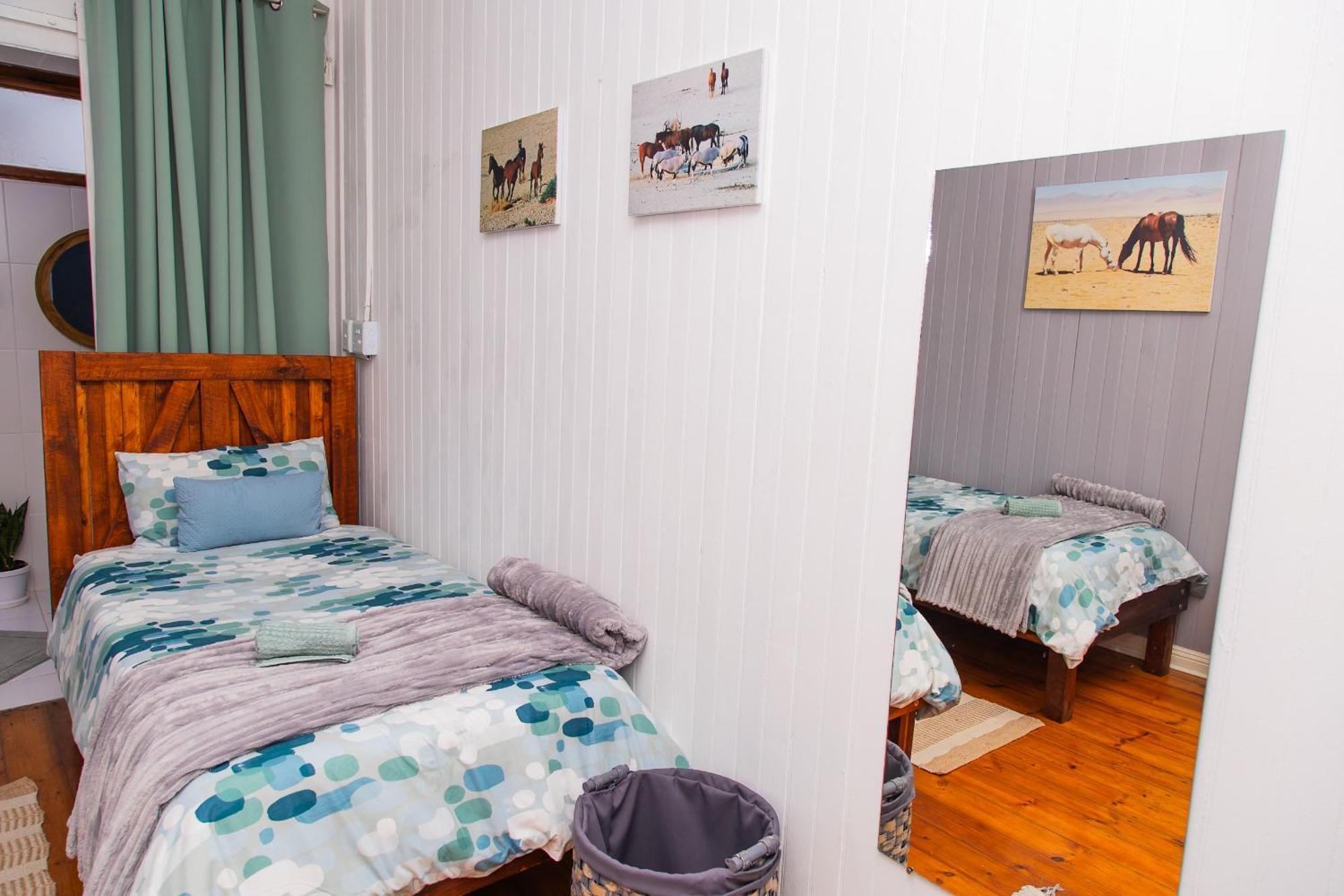 Wildhorses B&B And Self Catering Lüderitz Exteriör bild